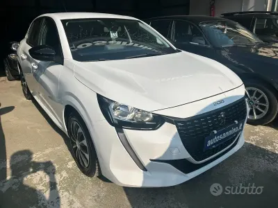 Usata Peugeot 208 Active 102 CV (75 kW) 2023 Bianco Utilitaria