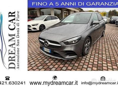 Usata Mercedes A180 AMG Line Premium 150 CV (110 kW) 2022 Grigio Monovolume