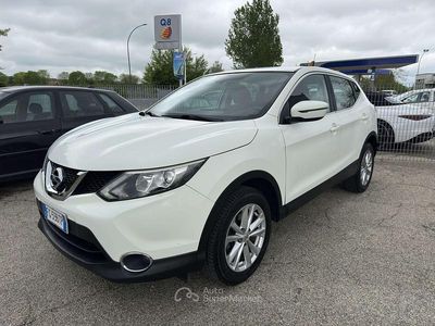 Usata Nissan Qashqai Tekna 117 CV (86 kW) 2016 Bianco SUV