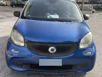 Usata Smart ForFour 71 CV (52 kW) 2015 Utilitaria