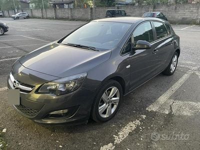 Usata Opel Astra 110 CV (80 kW) 2014 Berlina