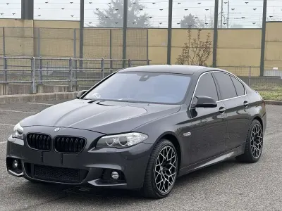 Begagnad BMW 530 Luxury Line 258 HK (189 kW) 2014 Grå Sedan