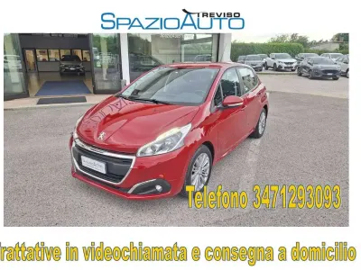 Usata Peugeot 208 Allure 75 CV (55 kW) 2017 Rosso Utilitaria