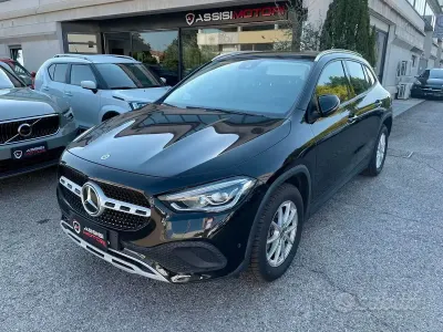 Usata Mercedes GLA200 Business 150 CV (110 kW) 2022 Nero SUV