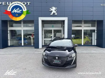 Usata Peugeot 208 GT 100 CV (73 kW) 2023 Nero Utilitaria