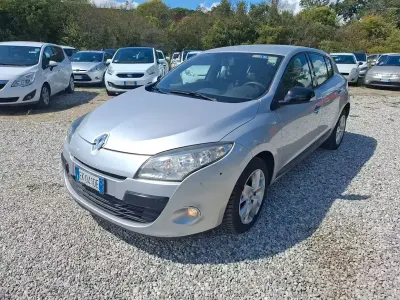 Usata Renault Mégane GT Line GT-Line 110 CV (80 kW) 2011 Grigio Utilitaria