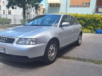 Usata Audi A3 Ambiente 125 CV (91 kW) 1999 Utilitaria