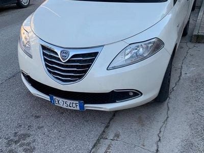 Usata Lancia Ypsilon 95 CV (69 kW) 2012 Utilitaria