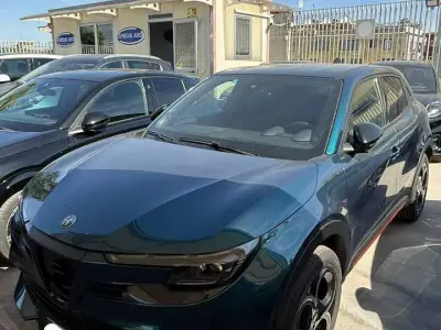 Usata Alfa Romeo GT Junior Edizione Speciale 136 CV (100 kW) 2024 Blu/azzurro SUV