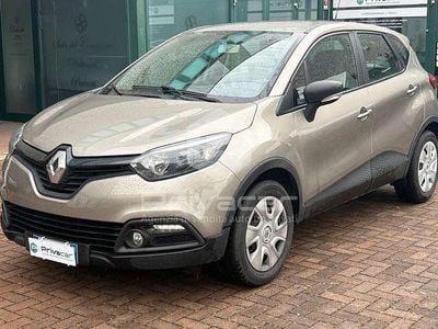 Käytetty Renault Captur 90 HP (66 kW) 2014 Harmaa Katumaasturi