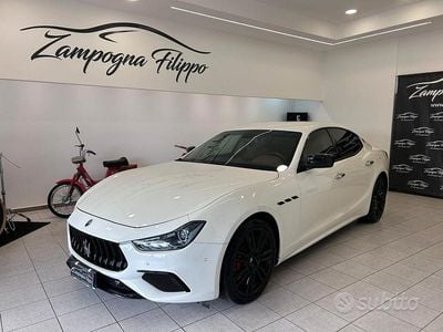 Usata Maserati Ghibli GranLusso 250 CV (183 kW) 2014 Bianco Berlina