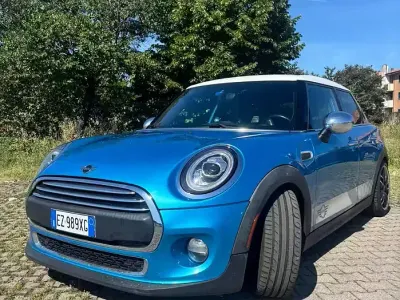 Usata Mini Cooper D 116 CV (85 kW) 2015 Bluazzurro Utilitaria