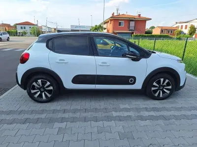 Usata Citroën C3 Shine 102 CV (75 kW) 2019 Bianco Utilitaria