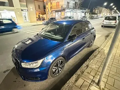 Usata Audi A1 90 CV (66 kW) 2016 Blu Utilitaria
