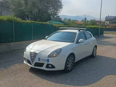 Usata Alfa Romeo Giulietta 120 CV (88 kW) 2016 Bianco Utilitaria