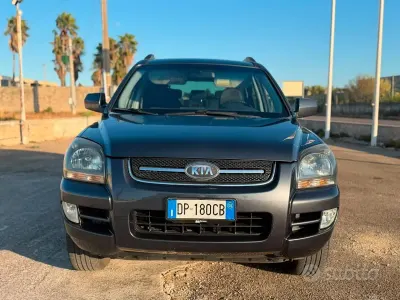 Usata Kia Sportage Active 140 CV (102 kW) 2008 Grigio SUV