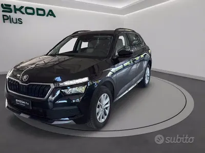 Usata Skoda Kamiq 110 CV (80 kW) 2023 Nero tulipano met SUV