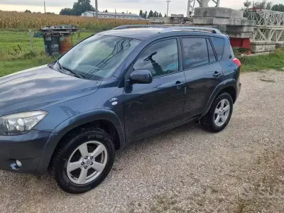 Usata Toyota RAV4 177 CV (130 kW) 2007 SUV