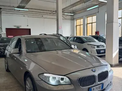 Begagnad BMW 525 Luxury Line 218 HK (160 kW) 2012 Grå Kombi
