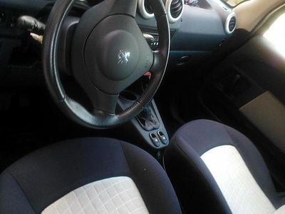 Usata Peugeot 1007 88 CV (64 kW) 2009 Nero Monovolume