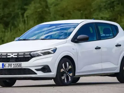 Nuova Dacia Sandero Expression 122 CV (89 kW) 2026 Argento Berlina