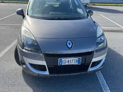 Usata Renault Scenic E-Tech 110 CV (80 kW) 2011 Station wagon