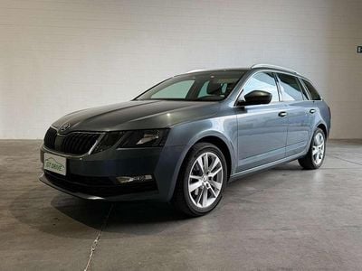 Usata Skoda Octavia Style 150 CV (110 kW) 2019 Grigio scuro metallizzato Station wagon