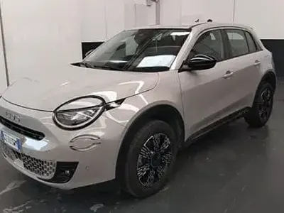 Usata Fiat 600 145 CV (106 kW) 2025 Beige SUV