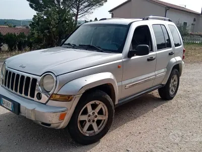 Usata Jeep Cherokee 163 CV (119 kW) 2008 SUV