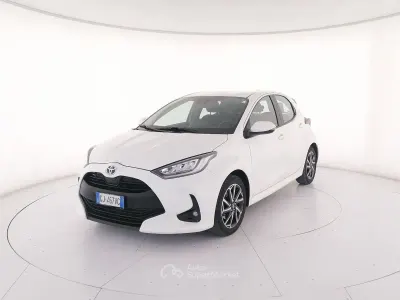 Usata Toyota Yaris Hybrid Trend 116 CV (85 kW) 2022 Bianco Utilitaria