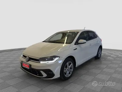 Usata VW Polo R-line 95 CV (69 kW) 2024 Ascot grey Utilitaria