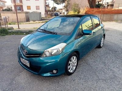 usata Toyota Yaris 1.4 D-4D 5 porte Lounge 2012