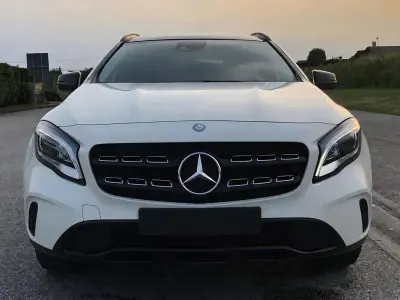 Usata Mercedes GLA200 136 CV (100 kW) 2017 SUV