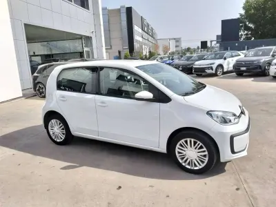 Usata VW up! Move 65 CV (47 kW) 2020 Pure white Utilitaria