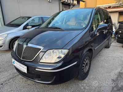 Käytetty Lancia Phedra 120 HP (88 kW) 2007 Sininen Tila-auto