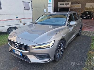 Usata Volvo V60 Momentum 150 CV (110 kW) 2019 Grigio Station wagon