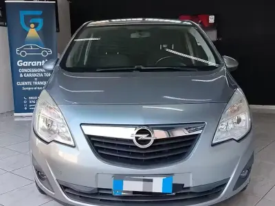 Usata Opel Meriva 95 CV (69 kW) 2012 Grigio Monovolume