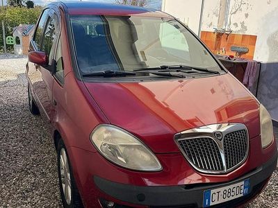 Usata Lancia Musa 2005 Rosso Monovolume