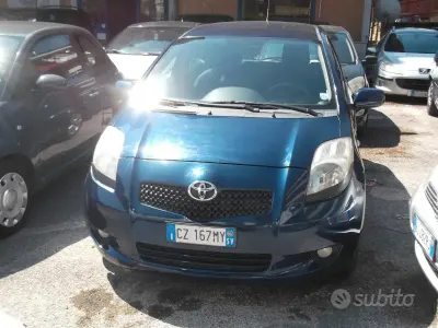 Usata Toyota Yaris Sol 90 CV (66 kW) 2006 Bluazzurro Berlina