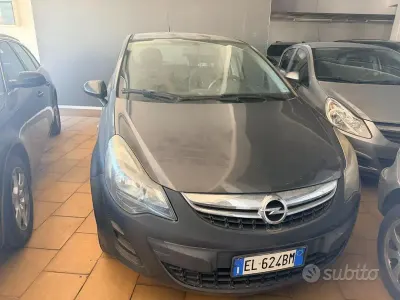 Usata Opel Corsa Club 75 CV (55 kW) 2016 Grigio Utilitaria