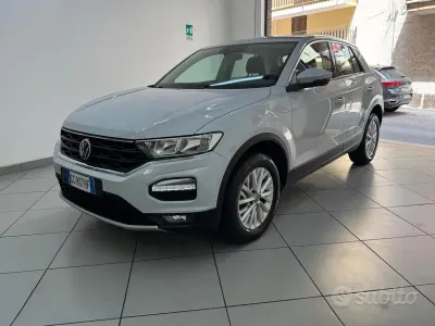 Usata VW T-Roc 150 CV (110 kW) 2021 Bianco SUV