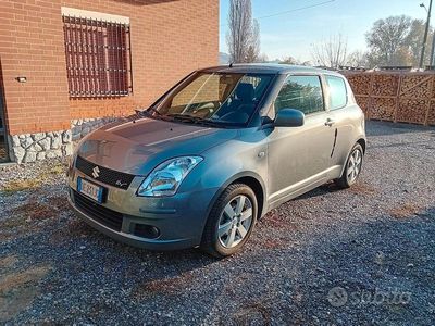 Usata Suzuki Swift 92 CV (67 kW) 2007 Grigio Utilitaria