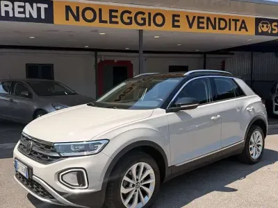 Usata VW T-Roc Style 116 CV (85 kW) 2023 Other SUV