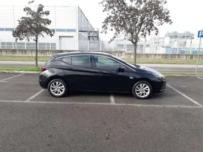 Usata Opel Astra Business Elegance 122 CV (89 kW) 2021 Nero Berlina