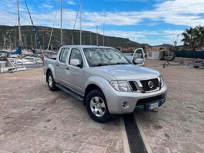 Usata Nissan Navara 190 CV (139 kW) 2014 Grigio Pick-up