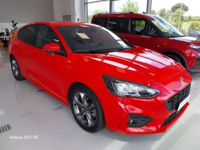 Usata Ford Focus ST-Line 125 CV (91 kW) 2020 Rosso Berlina