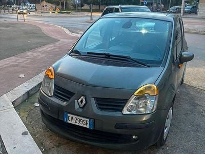 Usata Renault Modus 82 CV (60 kW) 2009 Verde Monovolume