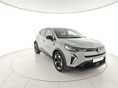 Usata Renault Captur Techno 101 CV (74 kW) 2025 Grigio SUV