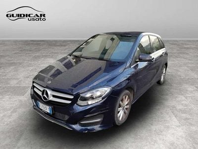 Begagnad Mercedes B180 109 HK (80 kW) 2017 Blå Minibuss
