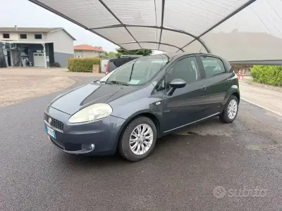 Usata Fiat Punto Classica 60 CV (44 kW) 2008 Grigio Utilitaria
